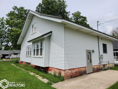 434 Way Ave, Woden, IA, 50484-7729 | Card Image