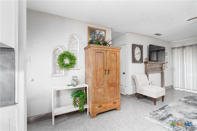 209 W Prairie Ave, House other with 3 bedrooms, 1 bathrooms and null parking in Rogers TX | Image 6