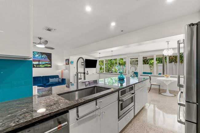 301 Linda Ln, House other with 3 bedrooms, 2 bathrooms and null parking in West Palm Beach FL | Image 12