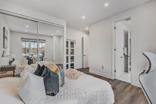 1411 Lobelia Cres, House other with 5 bedrooms, 4 bathrooms and 2 parking in Milton ON | Image 39