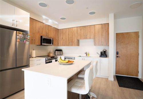 403-842 Orono Ave, Langford, BC, V9B2T8 | Card Image