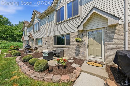 29375 Maurice Ct, Chesterfield, MI, 48047-3750 | Card Image