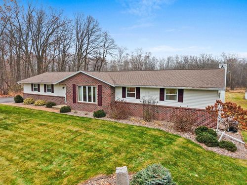 1420 Geneva Road, Hobart, WI, 54115 | Card Image