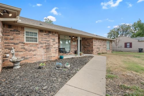 238 Meadowlark Place, Bartlesville, OK, 74006 | Card Image