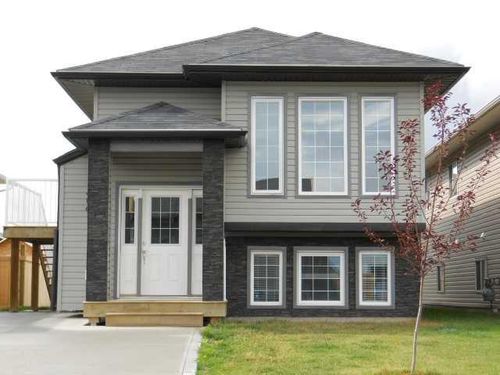 7406 89 St, Grande Prairie, AB, T8X0H8 | Card Image