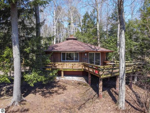 10829 N Shore Drive, Northport, MI, 49670 | Card Image
