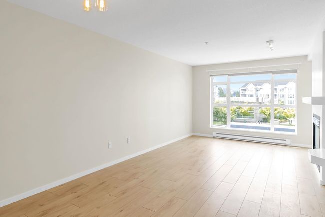 213 - 3148 St Johns St, Condo with 2 bedrooms, 2 bathrooms and 2 parking in Port Moody BC | Image 10