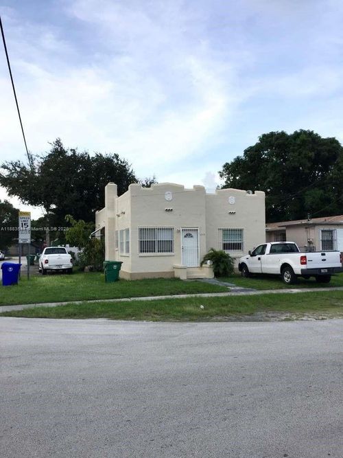 b-1245 Nw 45th St, Miami, FL, 33142-7930 | Card Image