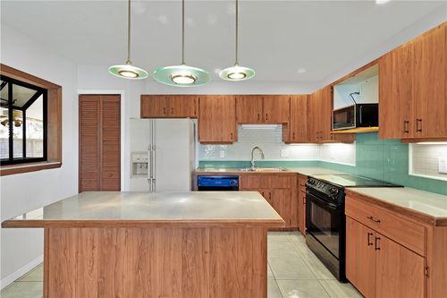 2340 87th Ave, Vero Beach, FL, 32966-5159 | Card Image