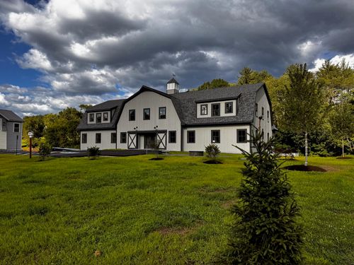 48 Della St, Manchestr Ctr, VT, 05255-4602 | Card Image