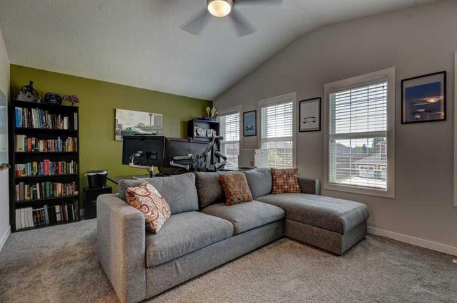 110 Drake Landing Terr, House other with 3 bedrooms, 3 bathrooms and 3 parking in Okotoks AB | Image 26