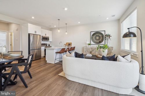 apt-217-17 Mainland Rd, HARLEYSVILLE, PA, 19438-2744 | Card Image