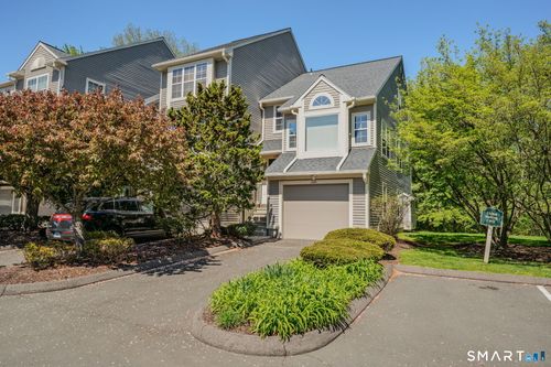 220-220 Algonquin Trl, Trumbull, CT, 06611-4579 | Card Image