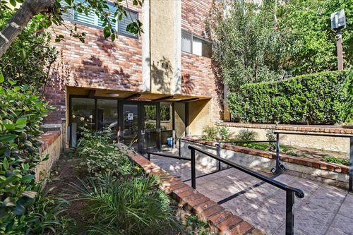 apt-221-1735 N Fuller Ave, Los Angeles, CA, 90046-3111 | Card Image