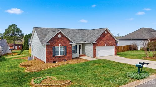 1835 Terrain Dr Nw, Conover, NC, 28613-9371 | Card Image