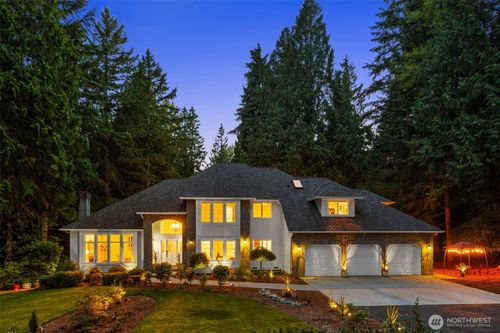 19619 223rd Ave Ne, Woodinville, WA, 98077-6753 | Card Image
