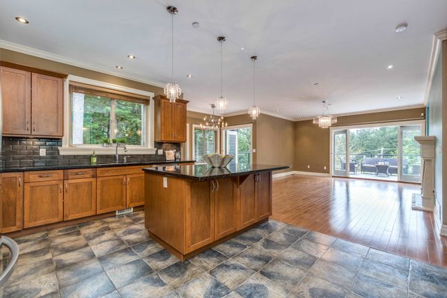1065 Uplands Drive, House other with 5 bedrooms, 3 bathrooms and 8 parking in Anmore BC | Image 11