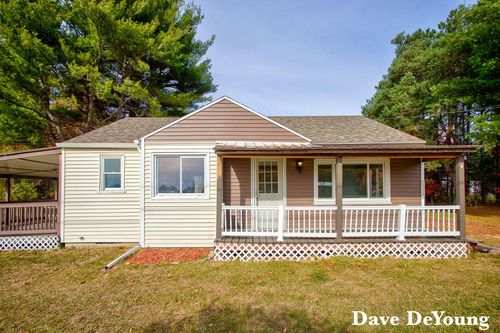 18890 W Howard City Edmore Rd, Howard City, MI, 49329-9149 | Card Image