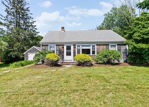32 Plymouth St, Middleboro, MA, 02346-1104 | Card Image