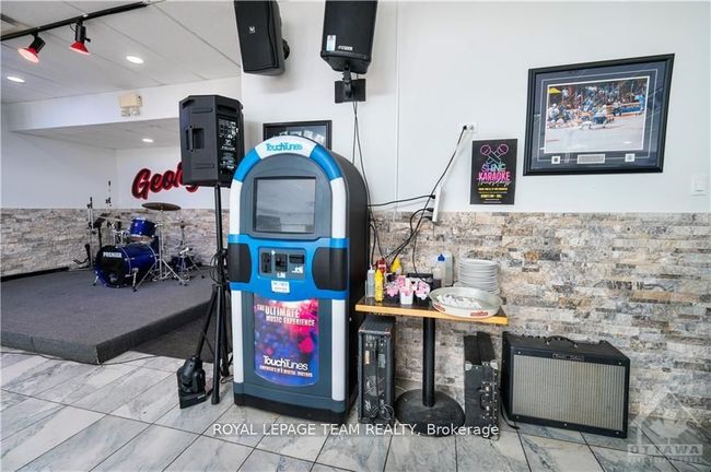 2858 Munster Rd, Home with 0 bedrooms, 0 bathrooms and null parking in Munster ON | Image 13