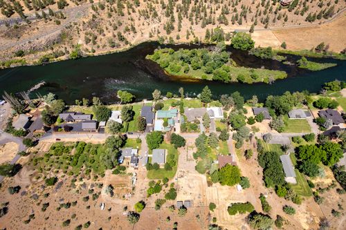 6247 Nw Vanora Dr, Madras, OR, 97741-9541 | Card Image