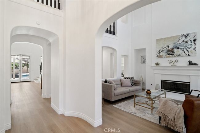 25422 Magnolia Ln, House other with 5 bedrooms, 5 bathrooms and 5 parking in Stevenson Ranch CA | Image 9