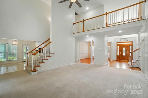201 Limerick Dr, Matthews, NC, 28104-8317 | Card Image