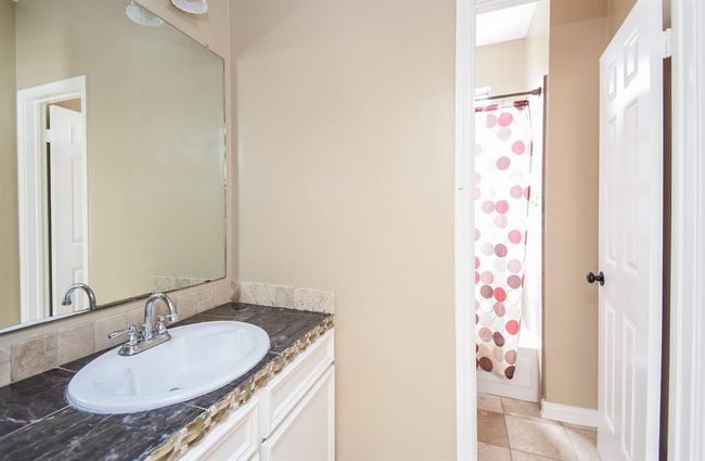 APT-173 - 8888 Benning Dr, Townhouse with 3 bedrooms, 3 bathrooms and 2 parking in Houston TX | Image 22