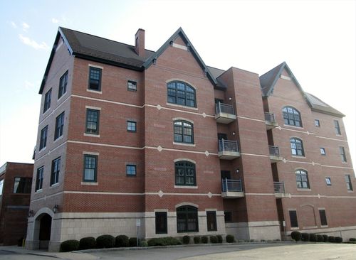 102-10 Winchester Pl, Winchester, MA, 01890-2860 | Card Image