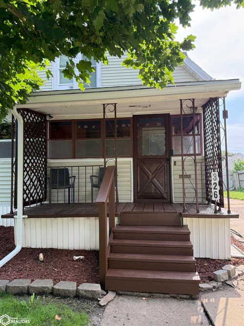 326 N Weller St, Ottumwa, IA, 52501-4347 | Card Image