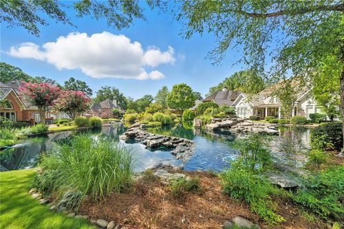 7100 Brookside Dr, Roswell, GA, 30076-5550 | Card Image