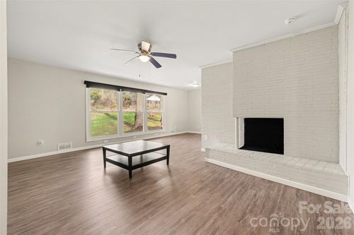 1548 Westbrook Cir, Gastonia, NC, 28052-5263 | Card Image