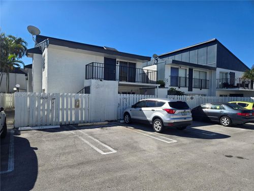 135-15454 Sw 85th Ln, Miami, FL, 33193 | Card Image