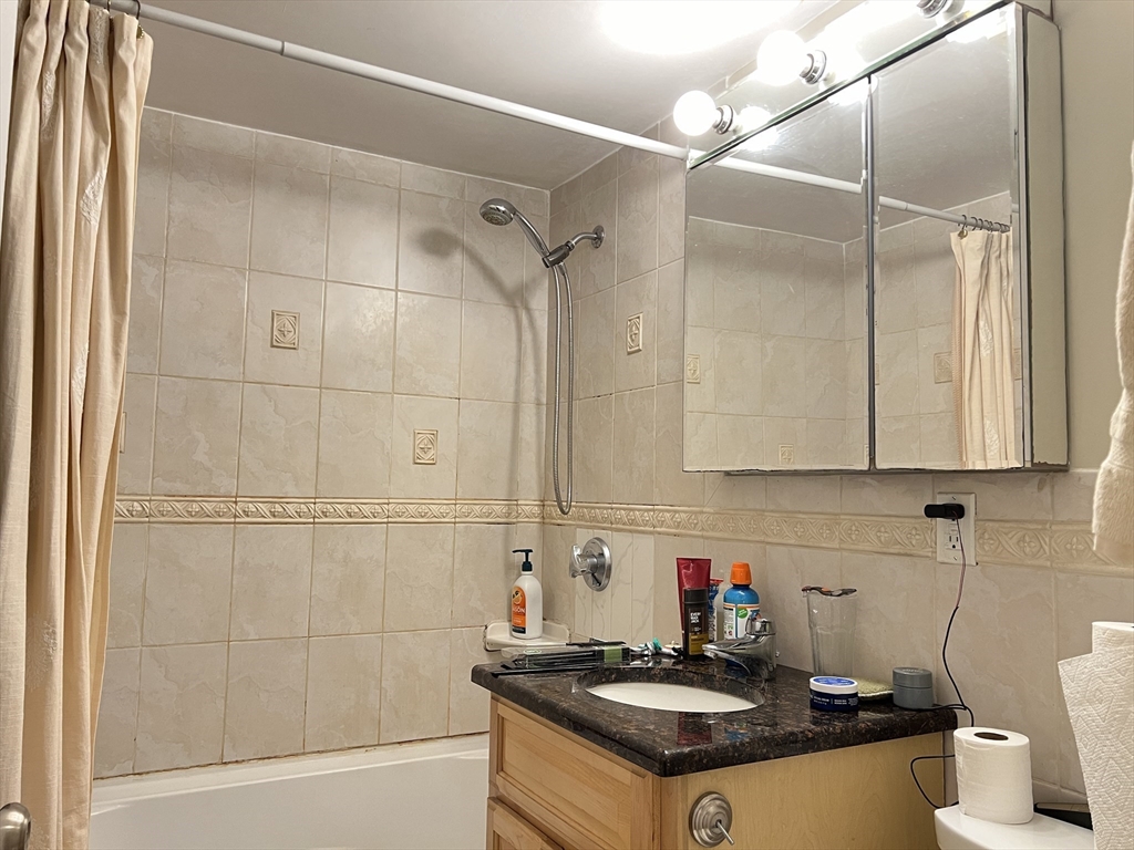 Residential Lease in Boston 4