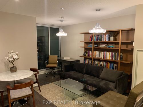 812-3091 Dufferin St, Toronto, ON, M6A0C4 | Card Image