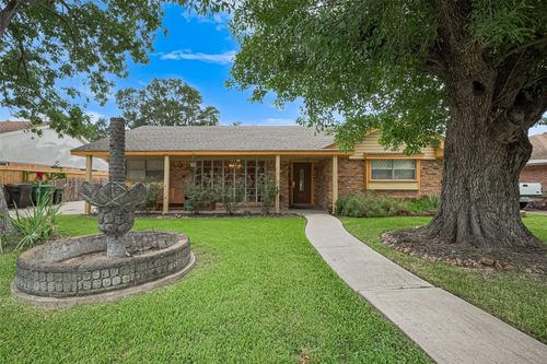 8107 Dillon St, Houston, TX, 77061-3101 | Card Image