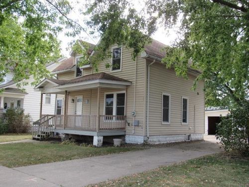 604 New Street, Manchester, IA, 52057 | Card Image