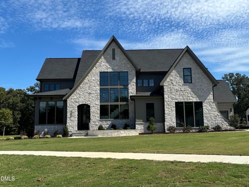 200 Meadow Walk Dr, Fuquay-Varina, NC, 27526-1069 | Card Image
