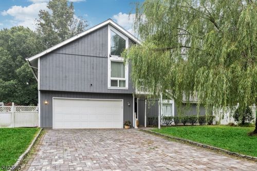 10 Clearwater Rd, Budd Lake, NJ, 07828-2646 | Card Image