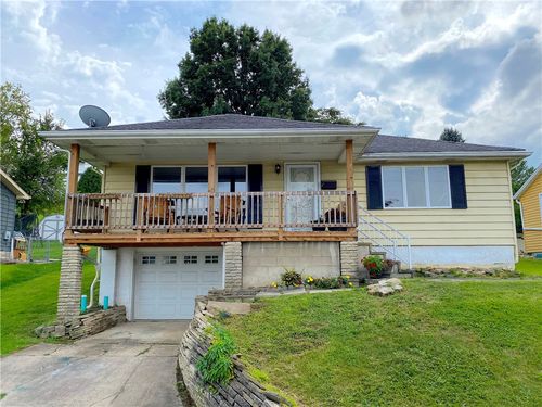 724 Broad St, Mt Pleasant, PA, 15666-1213 | Card Image