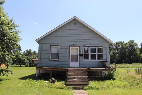 218 E Main Street, Fairchild, WI, 54741 | Card Image