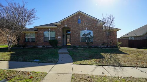 620 Azalea Dr, Glenn Heights, TX, 75154-2140 | Card Image