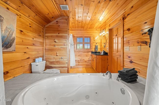 2022 Starr Crest Dr, House other with 2 bedrooms, 2 bathrooms and null parking in Sevierville TN | Image 20