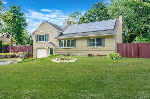 18 Lakeview Dr, Middle Island, NY, 11953-1347 | Card Image