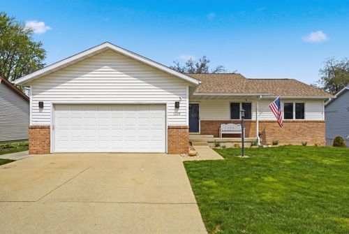 1109 Parkway Avenue, Cedar Falls, IA, 50613 | Card Image