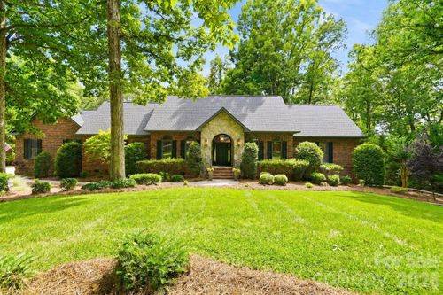15026 Crooked Branch Ln, Charlotte, NC, 28278-7950 | Card Image