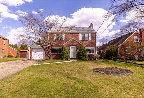 222 Glenview Dr, New Kensington, PA, 15068-4964 | Card Image