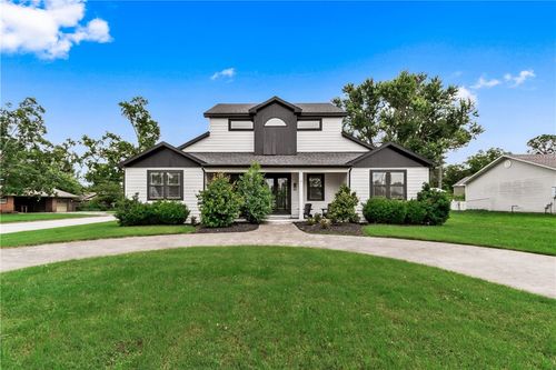 212 Nw G St, Bentonville, AR, 72712-5133 | Card Image