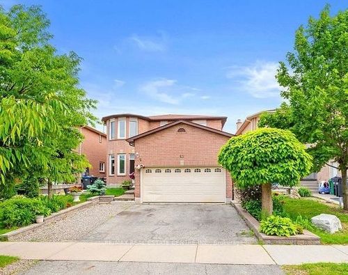 31 Castlehill Rd, Brampton, ON, L6X4E3 | Card Image