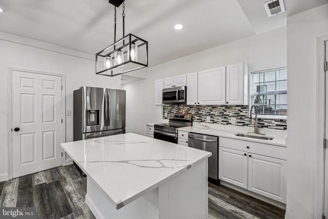 2305 James St, House other with 5 bedrooms, 4 bathrooms and null parking in BALTIMORE MD | Image 7